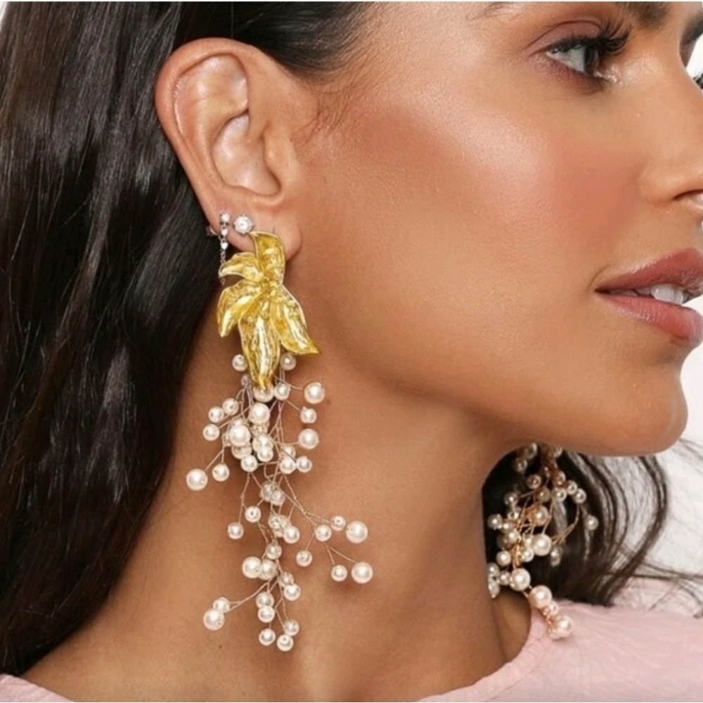 ANTHROPOLOGIE PEARL WATERFALL EARRINGS